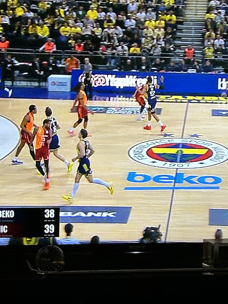 ⁦<a href="/Fenerbahce/">Fenerbahçe SK</a>⁩ Yıldızların dengesizliğini ne zaman düzelteceksiniz.Sizi hiç mi rahatsız etmiyor…?