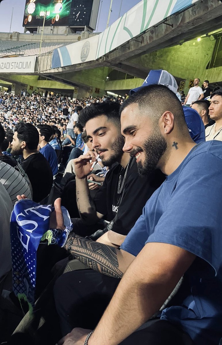 «زیرا که مردگانِ این سال
عاشق‌ترینِ زندگان بوده‌اند.»
#امیر_موحدی