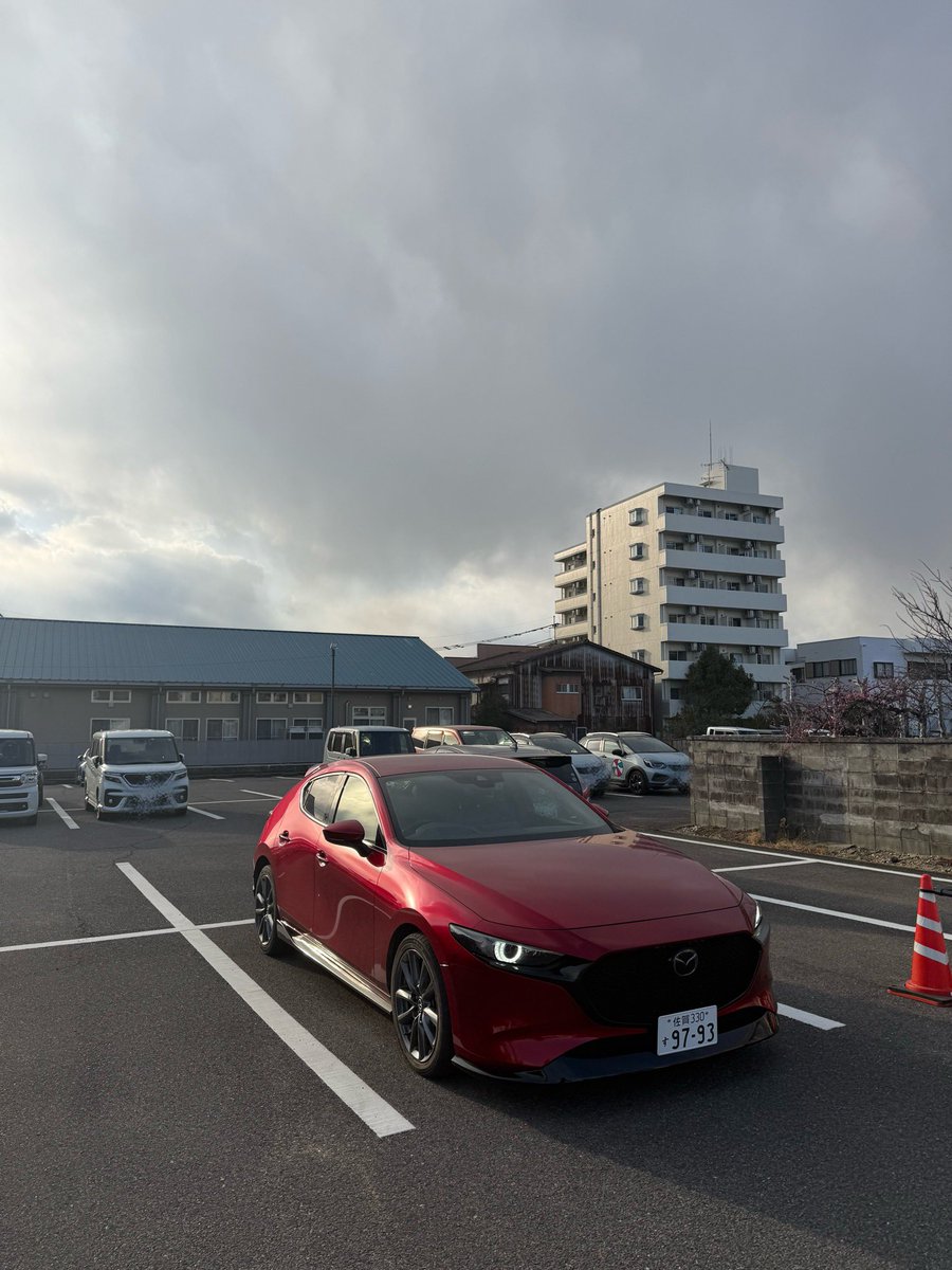 む tweet media