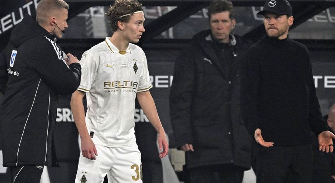 🇸🇪STORA lovord av huvudtränaren Polanski gentemot Hugo Bolins första tid i Gladbach:

🗣️”Efter det första halva träningspasset i tisdags sa jag: ”Han är bra.” På onsdagen, efter hans första riktiga pass, sa jag: ”Han är mycket bra.” Och efter matchen säger jag att han är
