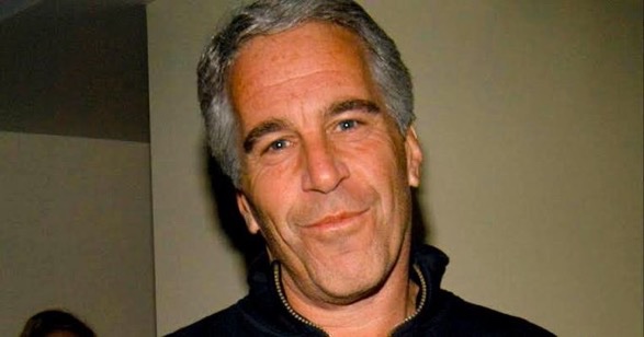 Pirat_Nation's tweet photo. Jeffrey Epstein allegedly laundered money via World of Warcraft in-game gold: buy gold with dirty cash, transfer between accounts to obscure the trail, then sell for clean fiat.

Steve Bannon ran Internet Gaming Entertainment (2005–2007), a firm that paid low-wage Chinese workers to farm WoW gold and sell it for real money, reportedly raising ~$60M, including from Goldman Sachs.

Epstein had a confirmed WoW account and later ties to Bannon.

No official evidence from court documents, DOJ, or investigations confirms Epstein used WoW for laundering; it remains speculation.