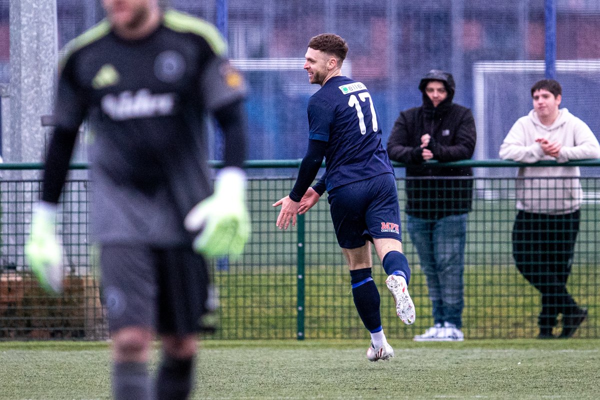 danjdavies's tweet image. I'd like to think Jake was just pleased seeing me and the lad but not sure. Rare photo of me and the lad together at a game. I wish he would wear a coat though.

Nice photo by @nikitasmesney as always