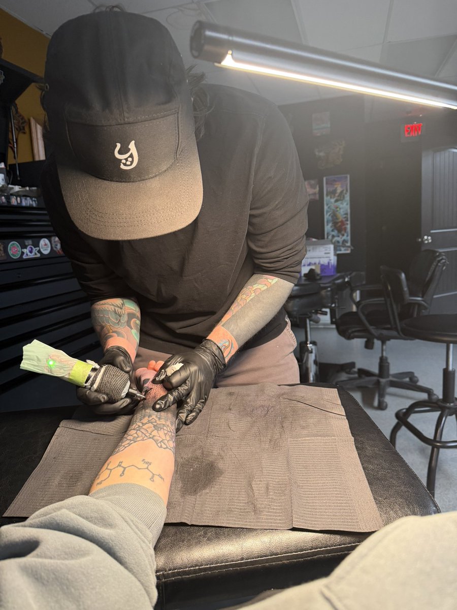 Alaska Guy tweet media