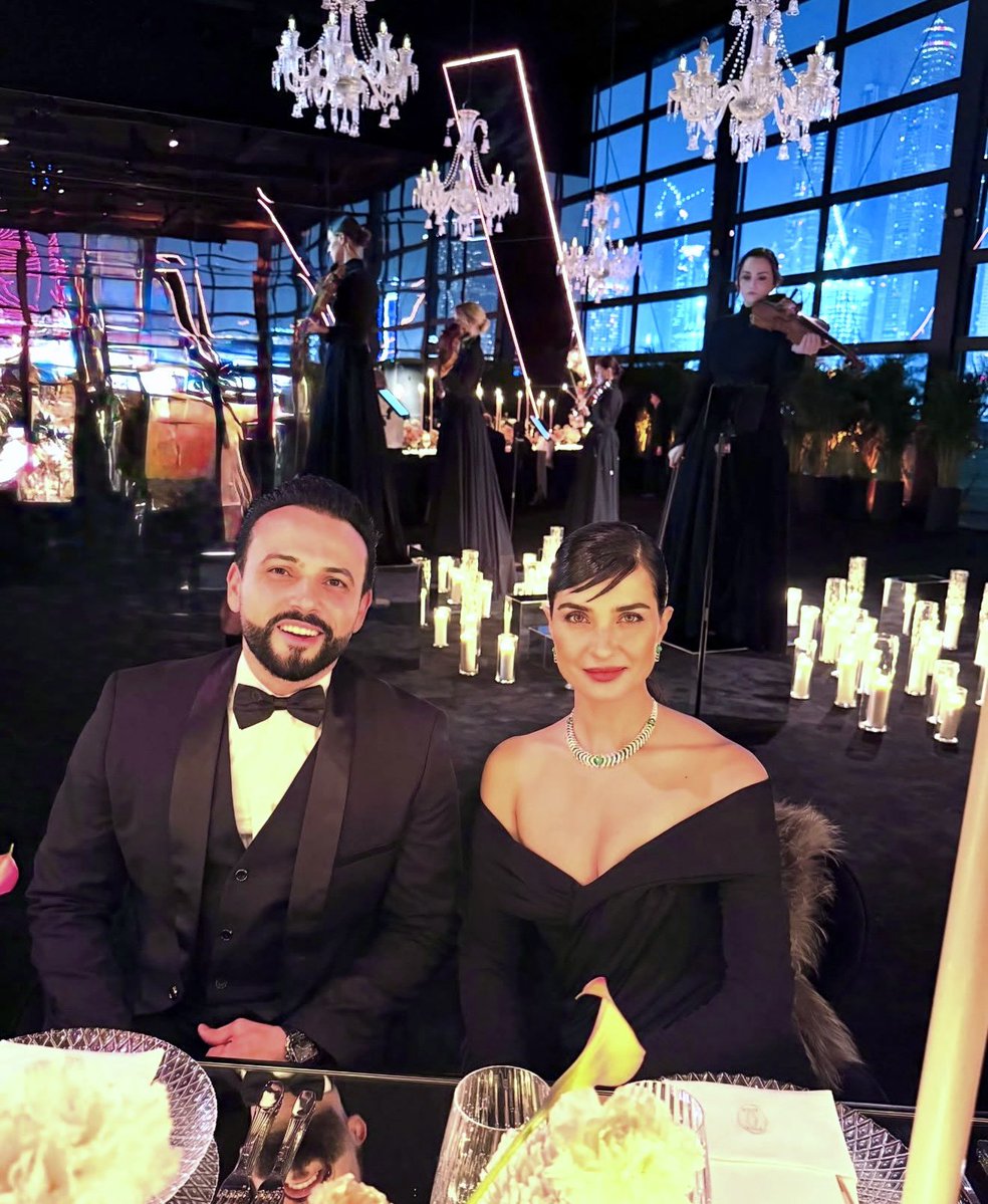 Wooow amoreee 😍😍 bellísima 👑
#TubaBüyüküstün #Cartier