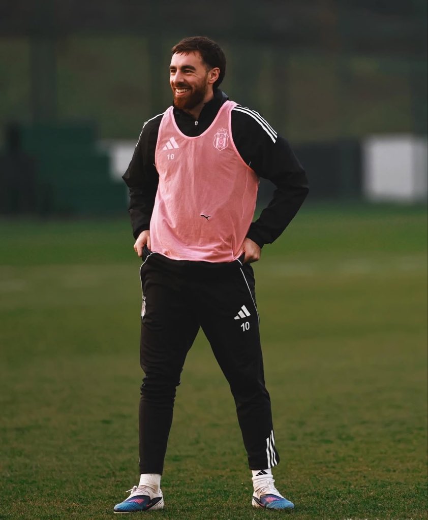 Sametjk33's tweet photo. Maç Günü Özel!!!
REKOR TAKİPLEŞME BAŞLIYOR 🚨

🖤🤍  Beşiktaş'lılar birleşsin! Sosyal medyada daha güçlü olmak için ailemizi büyütelim 🖤🤍

🦅 Tek yapman gereken:  
👇Beğen  
🔁 RT at  
🗣️ Yoruma GT yaz https://t.co/Sy87EuCfGD