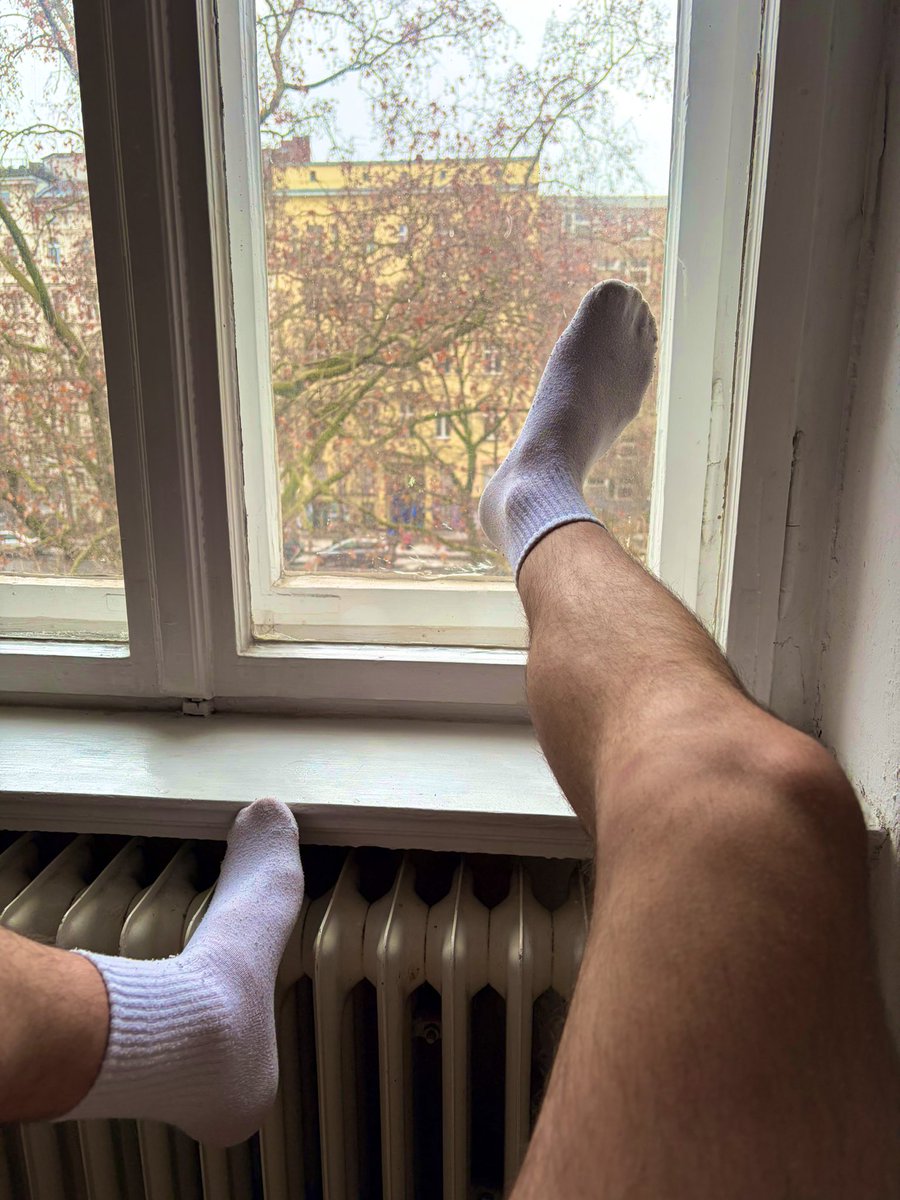 stopbeingyou123's tweet photo. slow day https://t.co/0fCU0dYqTT