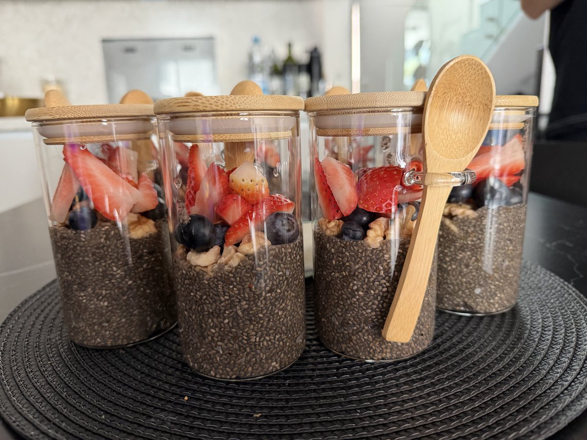 Ivan 🧳 tweet media