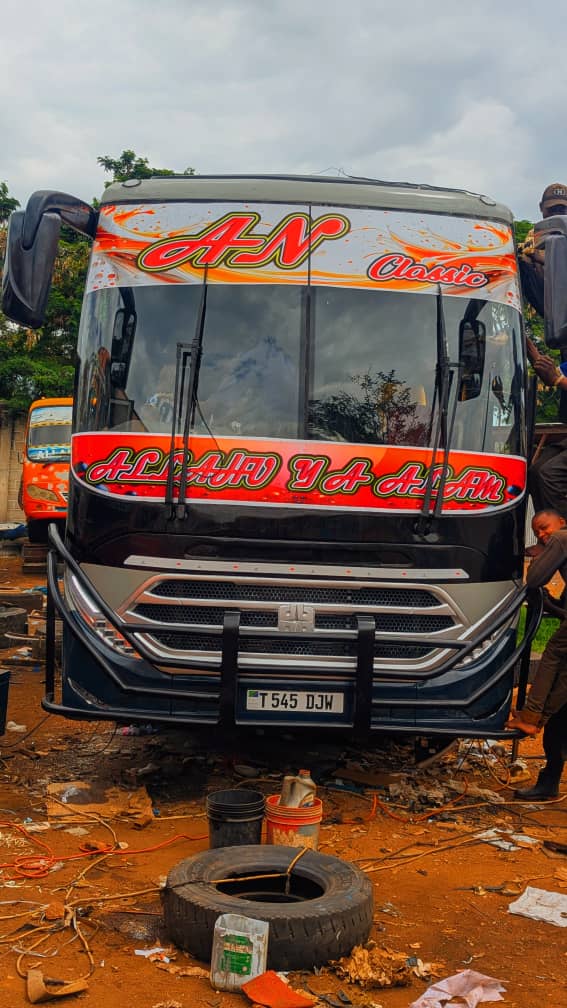 Father_Mayer's tweet image. Hata mchina haamini anachokiona..Climber imekuwa Mega