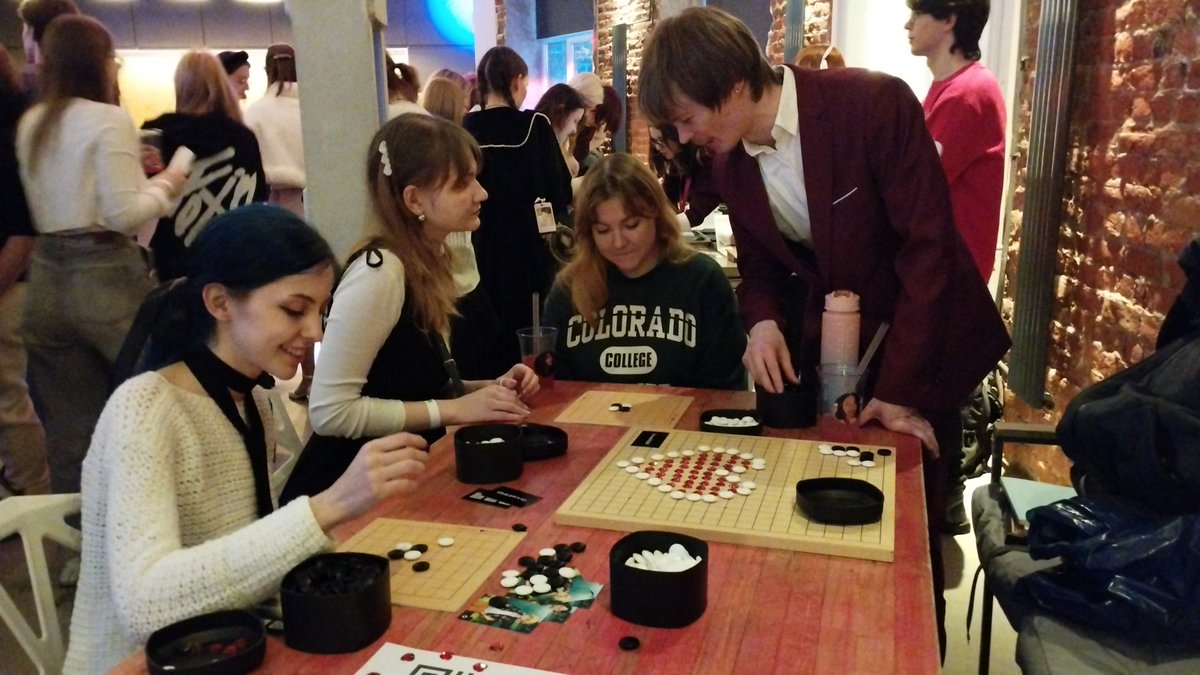 NPridachin's tweet photo. Yesterday we introduced the game of Go at the Love Scenario K-Pop party.
https://t.co/Mu1QMF7Fs9 https://t.co/8dydfh0Wxk