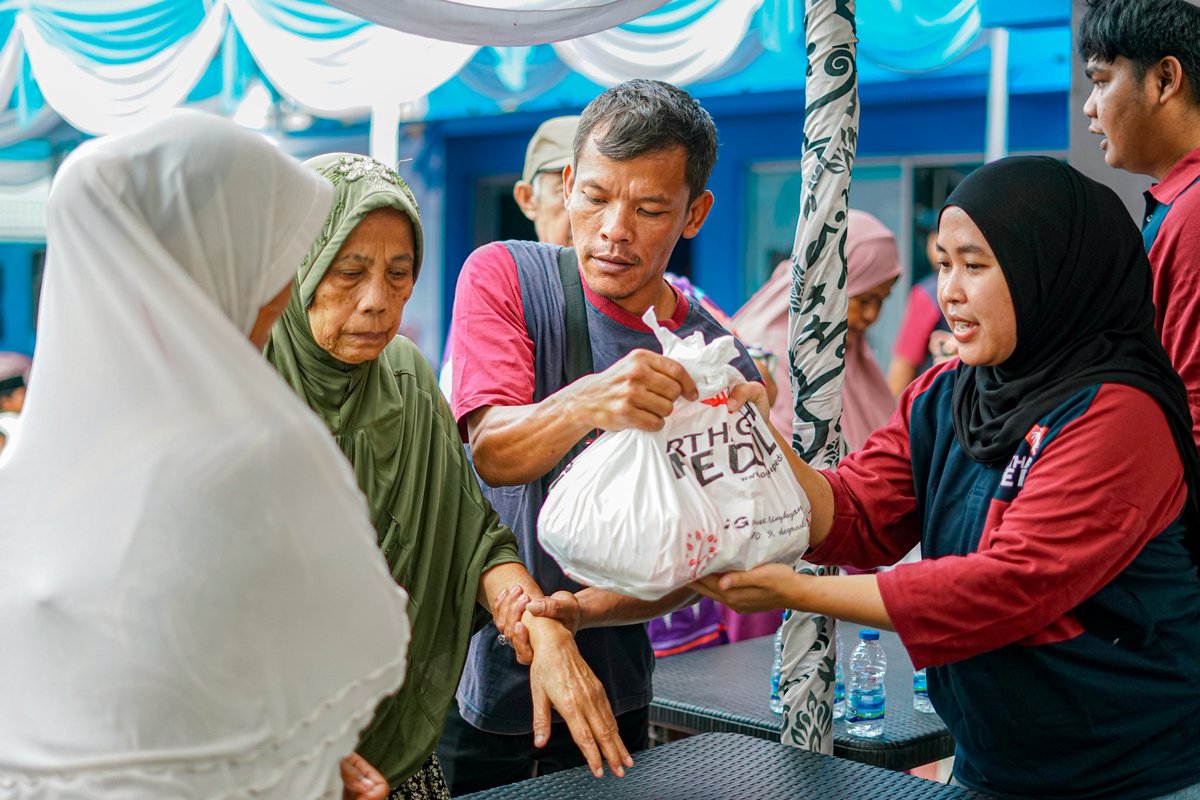 Artha Graha Peduli tweet media