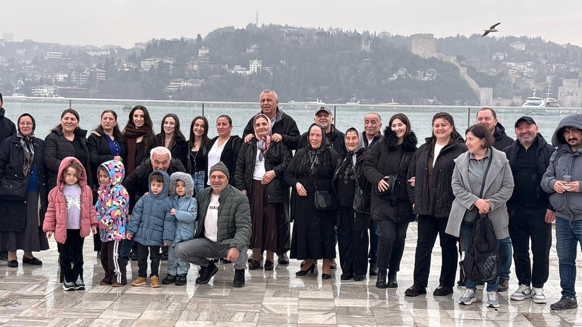 İşçi Yaşamı ve Hakları Vakfı dostlarımızla pazar kahvaltısında buluştuk. Yaşamlarımızı iyileştirecek projeleri, haklarımızı ve geleceğimizi konuştuk. Dayanışma ruhunu tazelendik. ✊☕️
Birlikte üretmeye ve birbirimize omuz vermeye devam ediyoruz!

#BirlikteGüçlüyüz #İşçiHakları