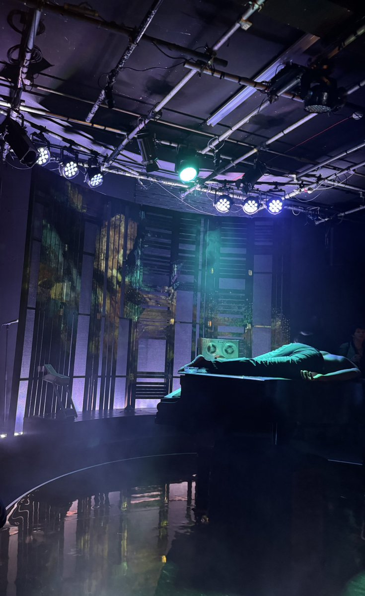 The actors are excellent! The music is excellent! #Miles <a href="/swkplay/">Southwark Playhouse</a> Transitions between the past &amp; the present. An intriguing discovery of jazz innovator Miles Davis's genius turbulent, unpredictable and addictive side. A much deserved standing ovation!