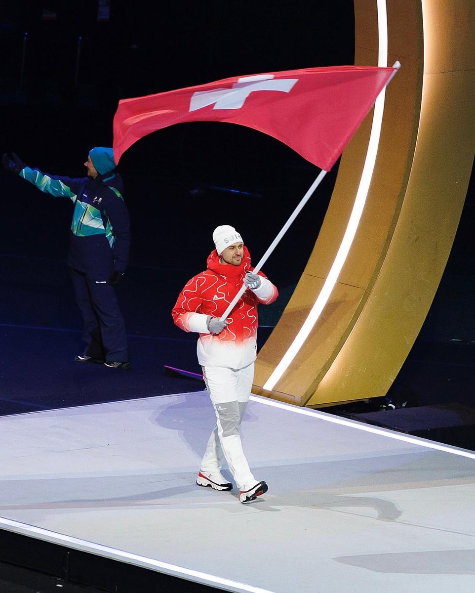 nino niederreiter tweet media