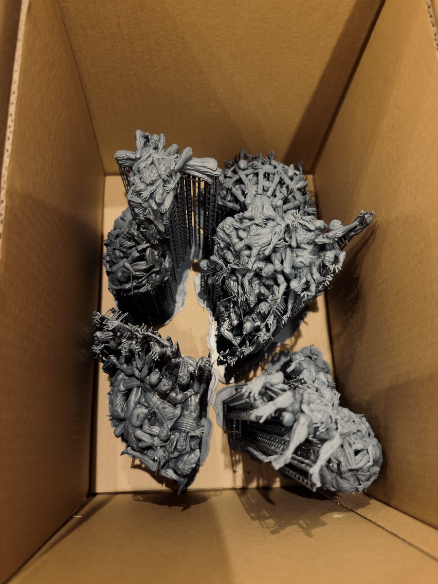 段ボール開けたら、少し笑えた