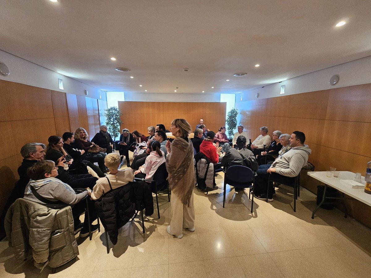 UPBarcelona's tweet photo. Seguimos con nuestra formación de UP en Barcelona, Sabadell, Manresa y El Prat.
¡Gracias a nuestros socios y simpatizantes por hacerlo posible! 💪✨
#SomosdeUP #SomdUP https://t.co/BE3Et6fRLX