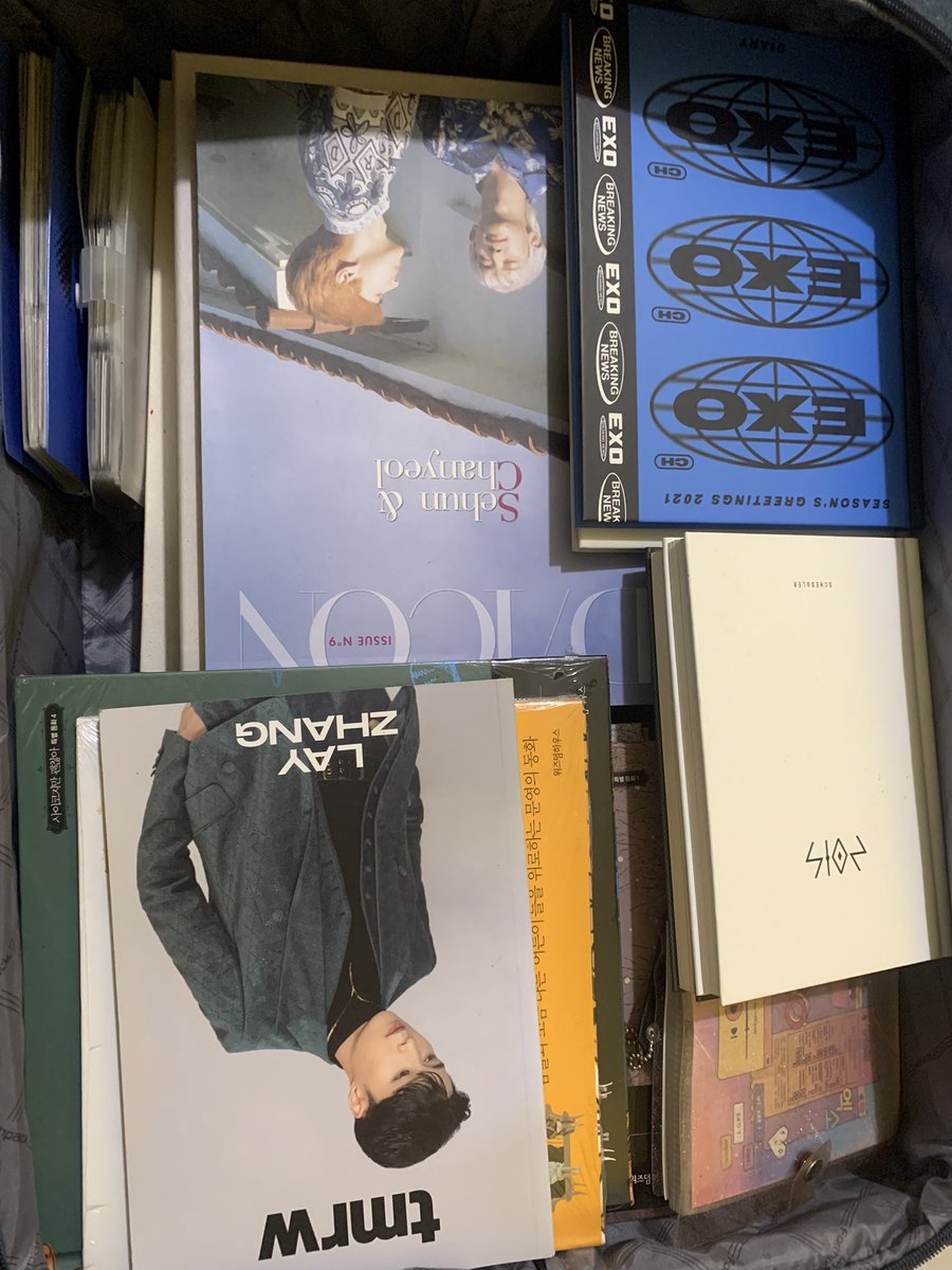 exotoforever's tweet photo. If meron interested around Bulacan area, willing to book lalamove or meetup sa Waltermart Sta Maria/Balagtas Town Center/Pandi and Bocaue area, I will be letting go some of these items. Message or reply lang po dito sa thread. May official photocards din po ng lahat ng members. https://t.co/XY2GczB7QX
