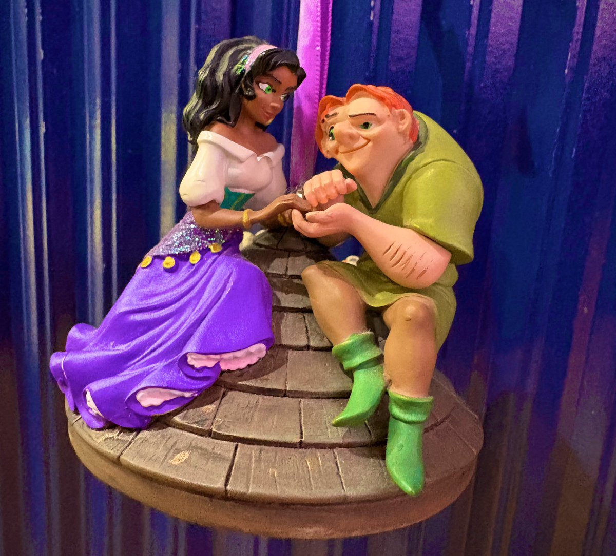 昨日ブックオフで見つけたオーナメント ノートルダムの鐘🔔 嬉しくて即