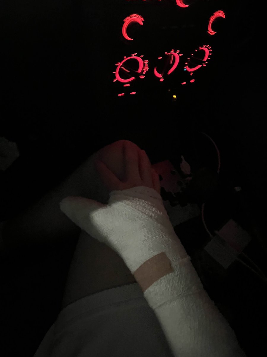 9th teamate playing with a broken thumb (cast coming of before next div finals) <a href="/KalcoFN/">jft kalco</a> <a href="/precisionreign/">PRG Esports</a>