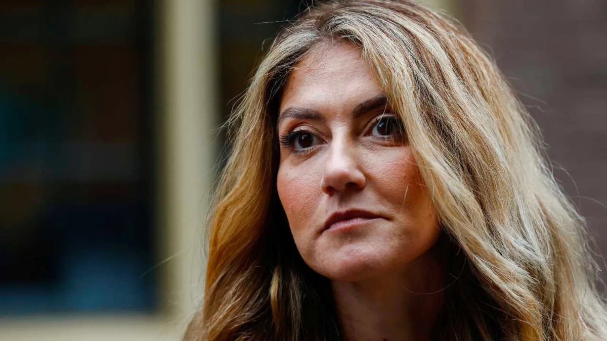 Hollanda’da Alevi kökenli Dilan Yeşilgöz’ün Savunma Bakanı ve Başbakan Yardımcısı olması, doğal olarak Türkiye’de AKP’nin izlediği mezhep ayrımcısı atama politikasını yeniden gündeme getirdi.

Aleviler 24 yıldır Türkiye’de -milletvekili ve bakan olmayı bırak- vali, emniyet