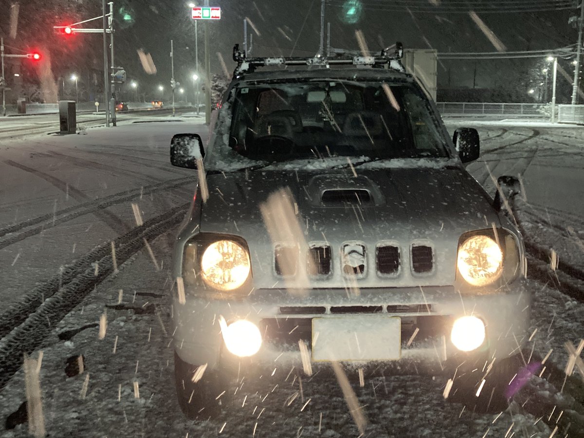 JB23ジムニー 前期 マニュアルターボ
納車です
引取から帰り道は吹雪そしてドカ雪と伝説の日になった