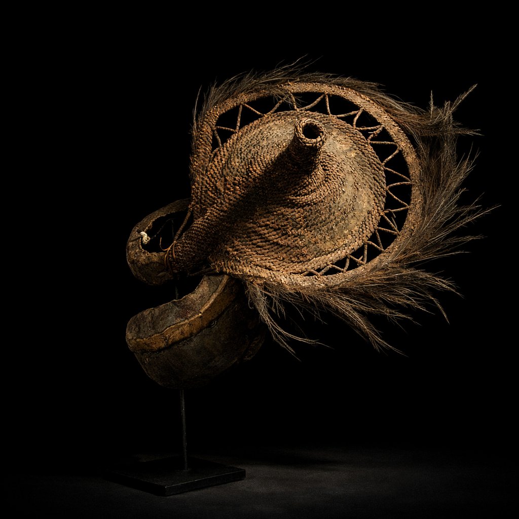 Lot 248 | Sepik Bridal Dowry
Papua New Guinea, Yangoru–Boiken

Ceremonial bridal dowry in ram horn, rattan and hair. 

💶 Start: €500 | Est.: €1,000–1,100
⏰ 12 Feb · 3 PM (GMT+1)

👉Bid here: ow.ly/RoI550Y9SnO
.
.
.
#tribalart #oceanicart #sepik #artauction