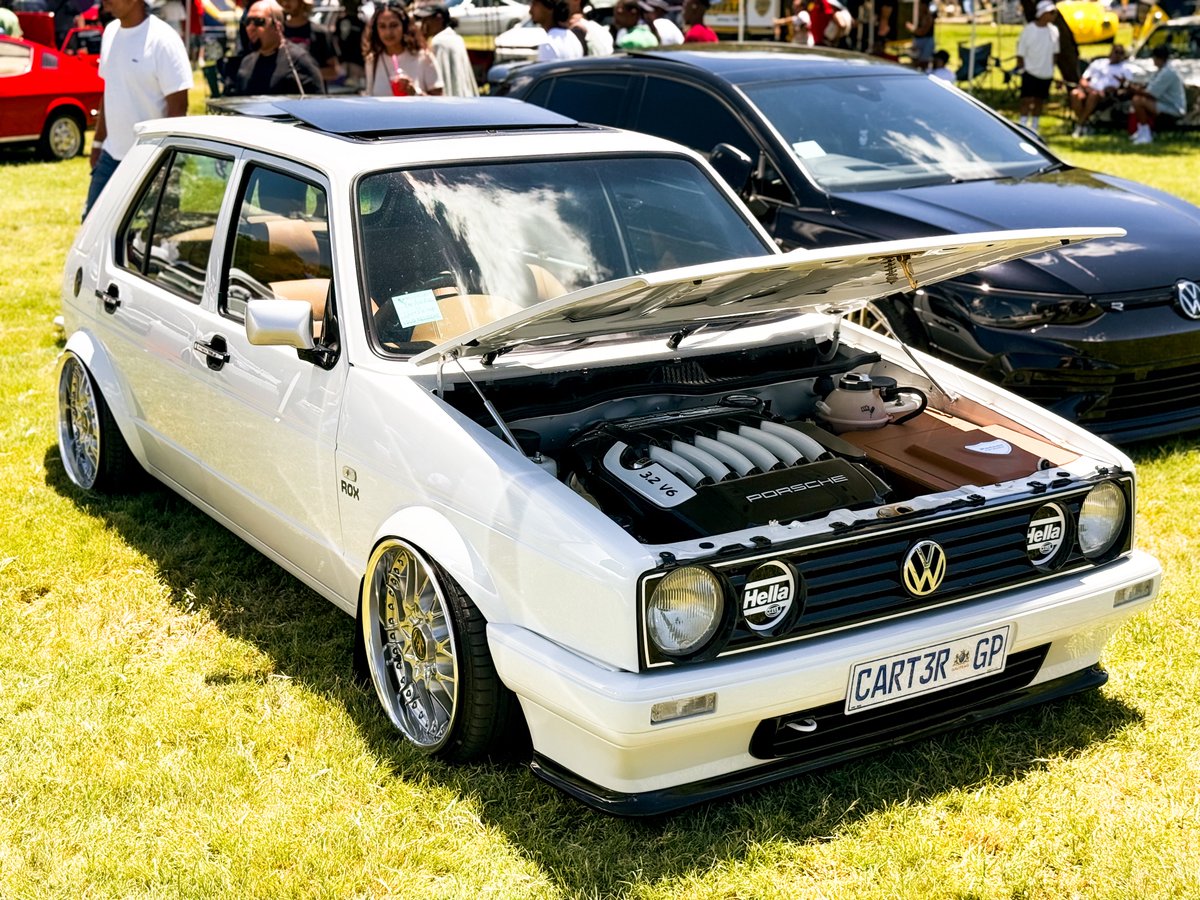 OtsileJK's tweet image. How about we squeeze a 3.2L V6 engine in a Volkswagen CITI Golf? 😭😭😭

There are a lot of insane builds at Camp Fest!

#vdublove #campfest #sacampfest