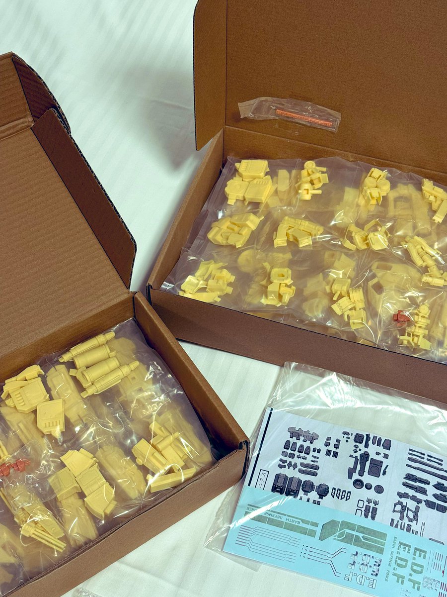 ワンフェス戦利品
ニクス買えましたーー！！
前回買えなかったので嬉しいです。
お品物をプロフェッサーが手渡してくれて
もうもうその時点で大満足でした🥰
武装パックも一緒にお迎えしたので
どのニクスにするかゲームとにらめっこします。
すてきなガレキをありがとうございました！
#EDF6