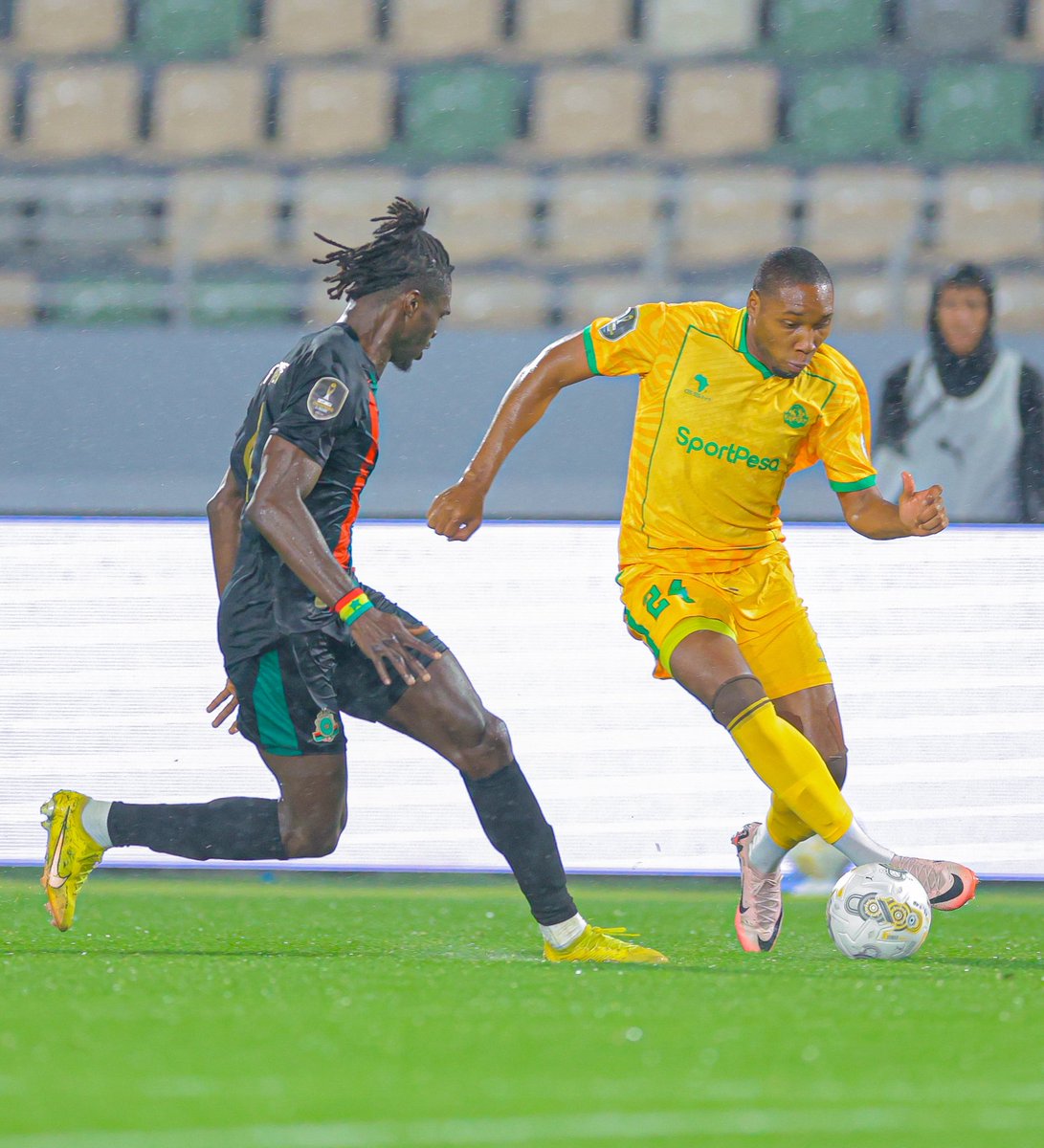 YoungAfricansSC's tweet photo. Karibu tena Uwanjani Top Striker Mzize

#TimuYaWananchi 
#DaimaMbeleNyumaMwiko https://t.co/BzK6aO86hO