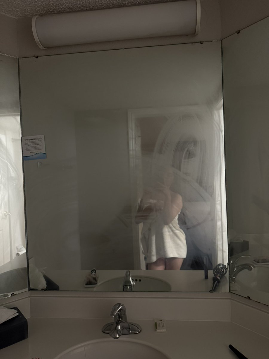 EvabodyluvsAri's tweet photo. 🧖🏽‍♀️ https://t.co/AfbHqQQUJI