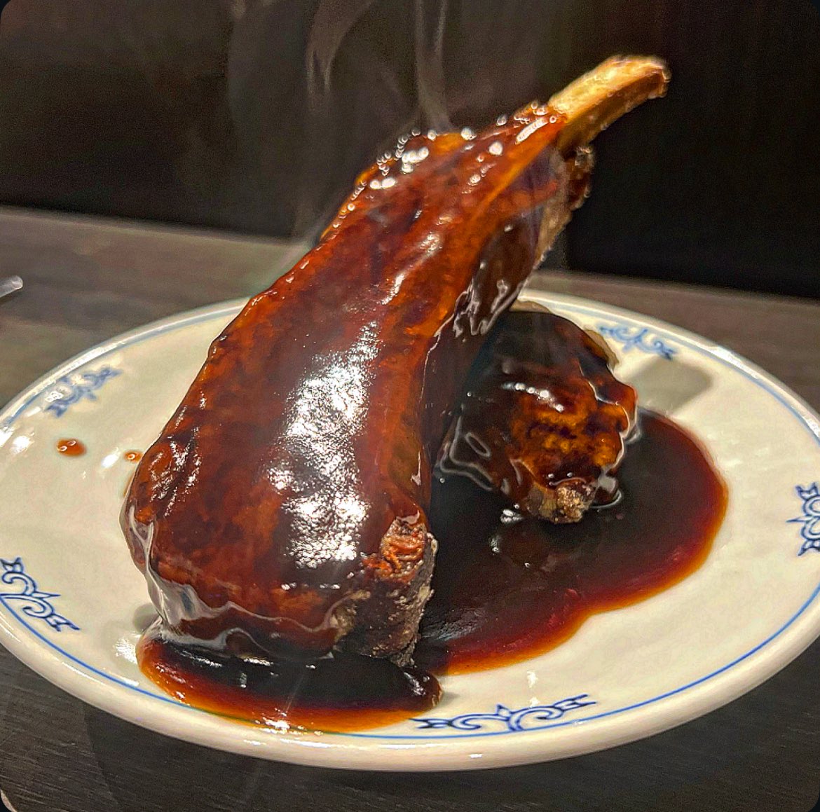 gcjapan_kyoto's tweet photo. 京都四条河原町に1月21日オープン！
［四川料理と酒Yuan（ゆえん）］
麻辣感じる魅惑中華！
麩屋町高辻、鍵屋小路会館内に佇む。
四川料理の伝統をベースに新感覚な麻辣中華を体感。ただ辛いだけではない、花椒の痺れ、香辛料の香り、旨味の三重奏。

https://t.co/DNo5ue1k1p https://t.co/DoBXHqX2EB