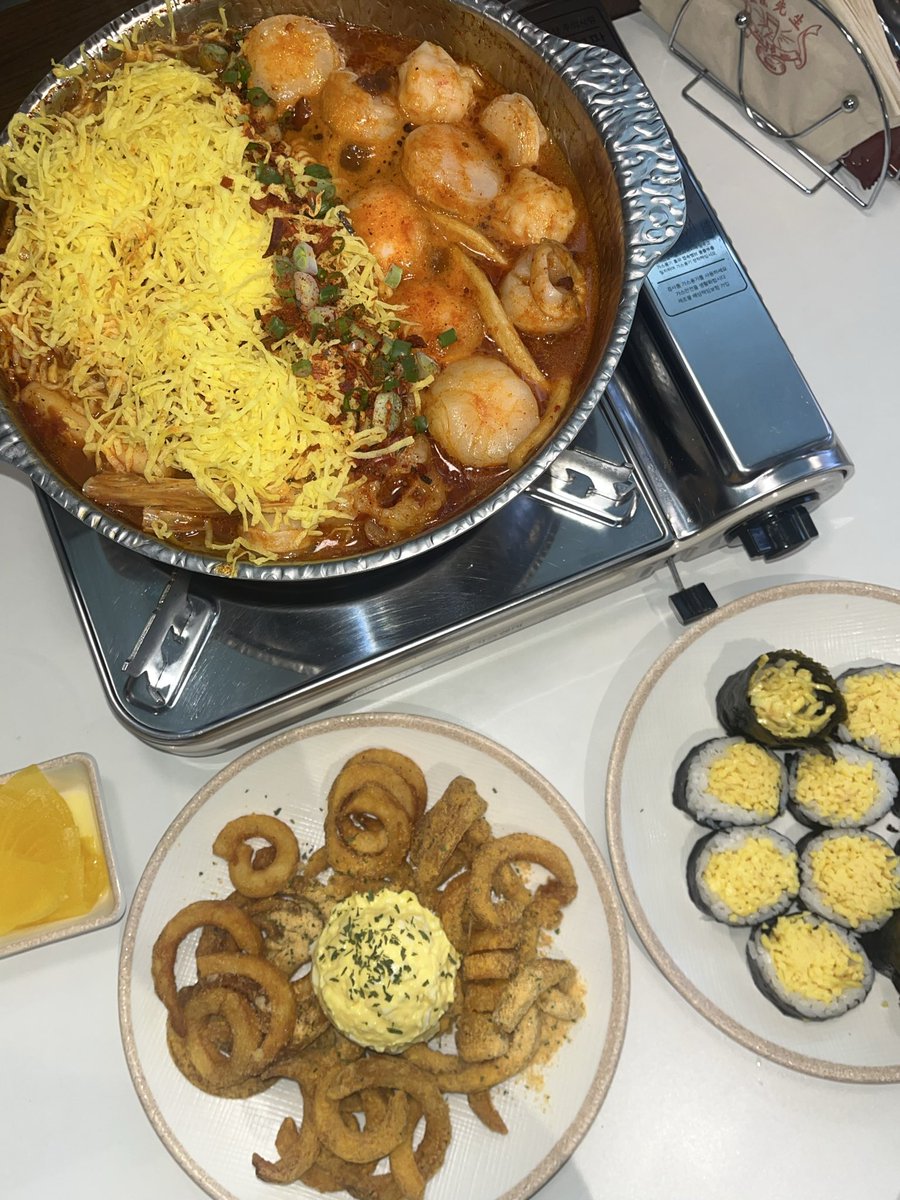 wappiii_'s tweet photo. 맛잇는거 마니먹고 행복했떤 토요일^^❤️ https://t.co/Hj9cTPZM7J
