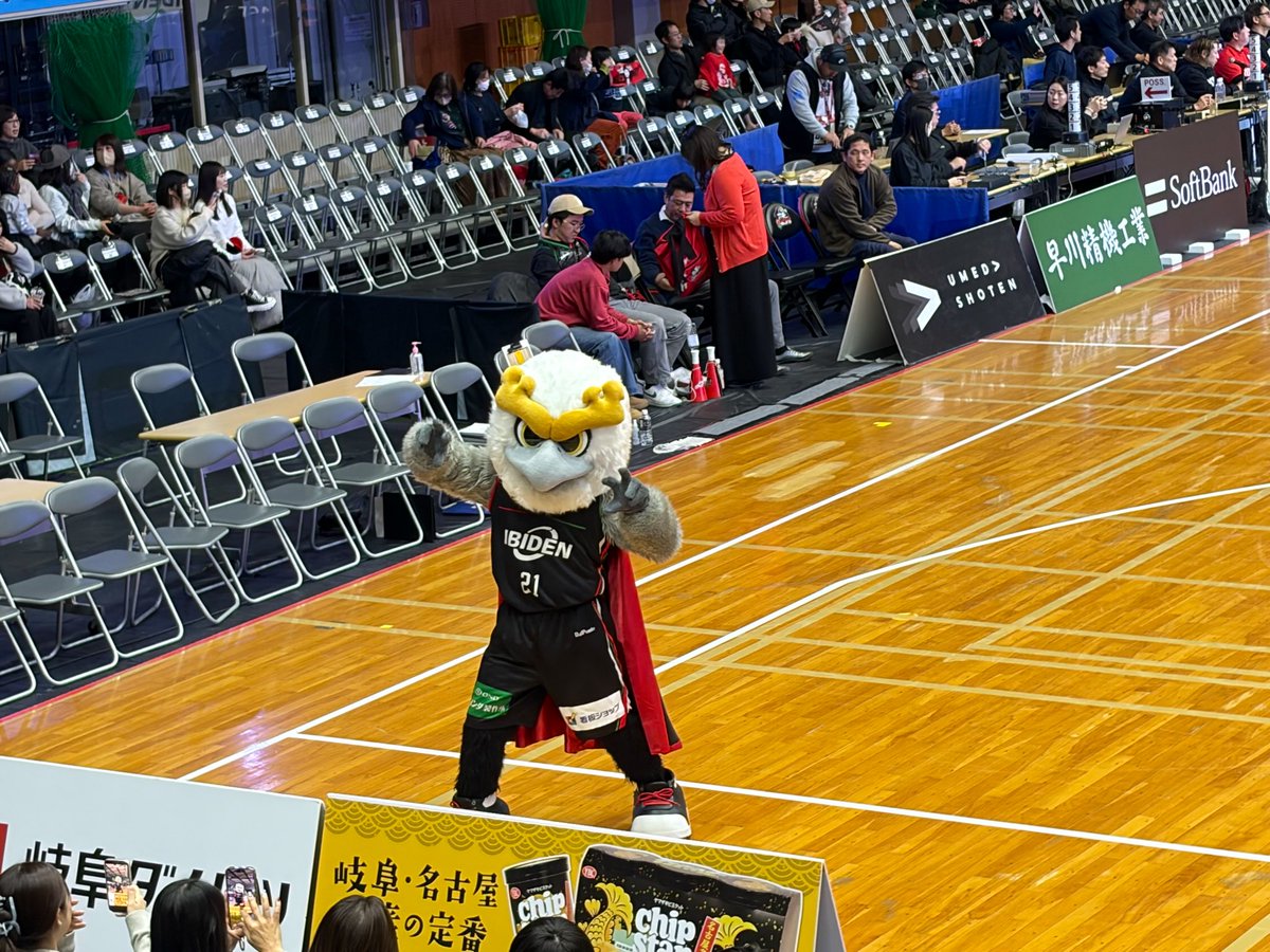 venhyd's tweet photo. ⛹️岐阜スゥープス　対
山口パッツファイブ

63 対75で
スゥープスの負け

今日の山口は強かった
スゥープスはミスが多かったな😭

次節、��山戦
勝ちましょう！

#岐阜スゥープス
#ぎふ清流アリーナ https://t.co/zJ4V5u34fd