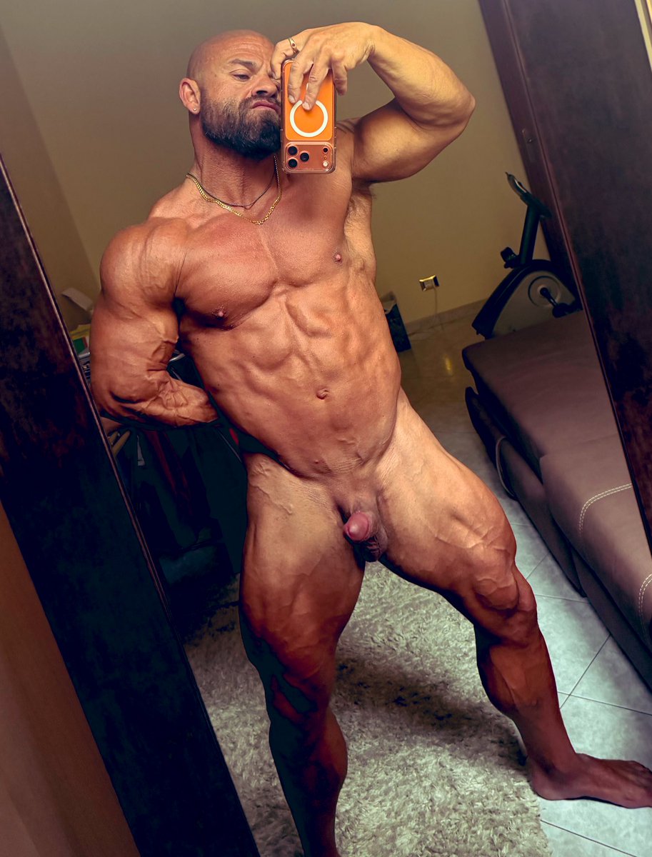 the Bigger (+10k) tweet media