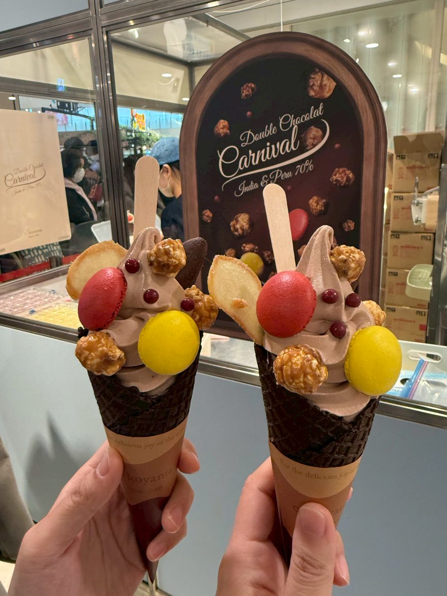 iyo0619's tweet photo. 昨日はチョコ展でアイスを食べ、
今日はフィシングショーの合間に、
色々食べて、2日間外食漬けw

来週は、
初めてオートメッセ行くから楽しみ😊 https://t.co/mjWP33EGnl