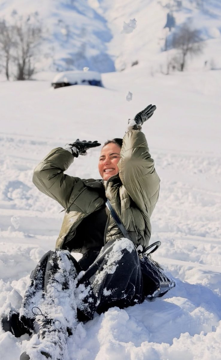 –her happiness is my fav genre 😊

#JasminBhasin