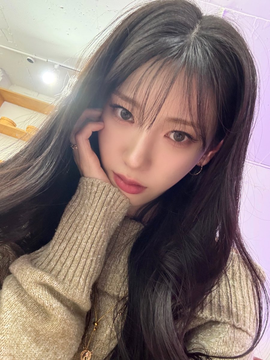 [🎥] (계간 꾸꾸꾸 5화) 패션은 감이지  [eng sub] (출처 : 즐겁게 유니버스 | YouTube)

🚀 youtu.be/fqOUXz33yzc?si…

#RocketPunch #로켓펀치 #RCPC
#수윤 #SuYun
#계간꾸꾸꾸