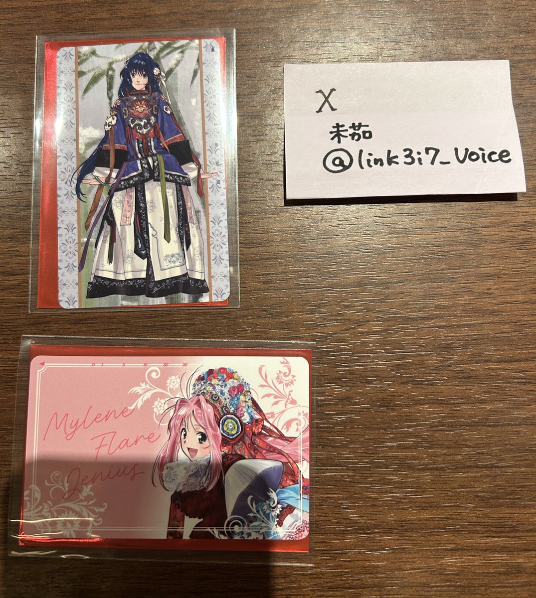 交換・譲渡】マクロス万国博覧会 缶バッジ クリアカード ポストカード