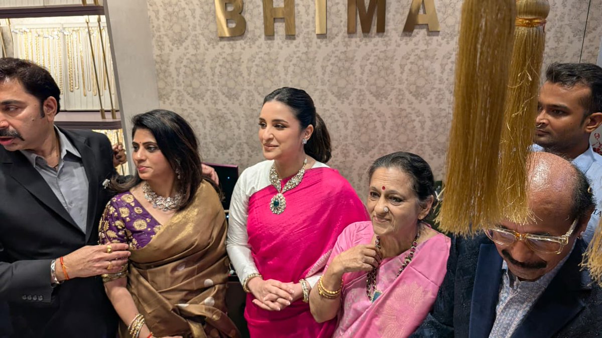 Bhima_India's tweet photo. Marking a special beginning as Parineeti Chopra inaugurates our Noida store — welcoming you to Noida’s new destination for gold.  

#BhimaJewelleryNoida #100YearsYoung #CenturyOfTrust #MemoriesInGold #ModernHeritageFusion #GoldCollection #ComingSoonNoida https://t.co/CaEzF73rjm