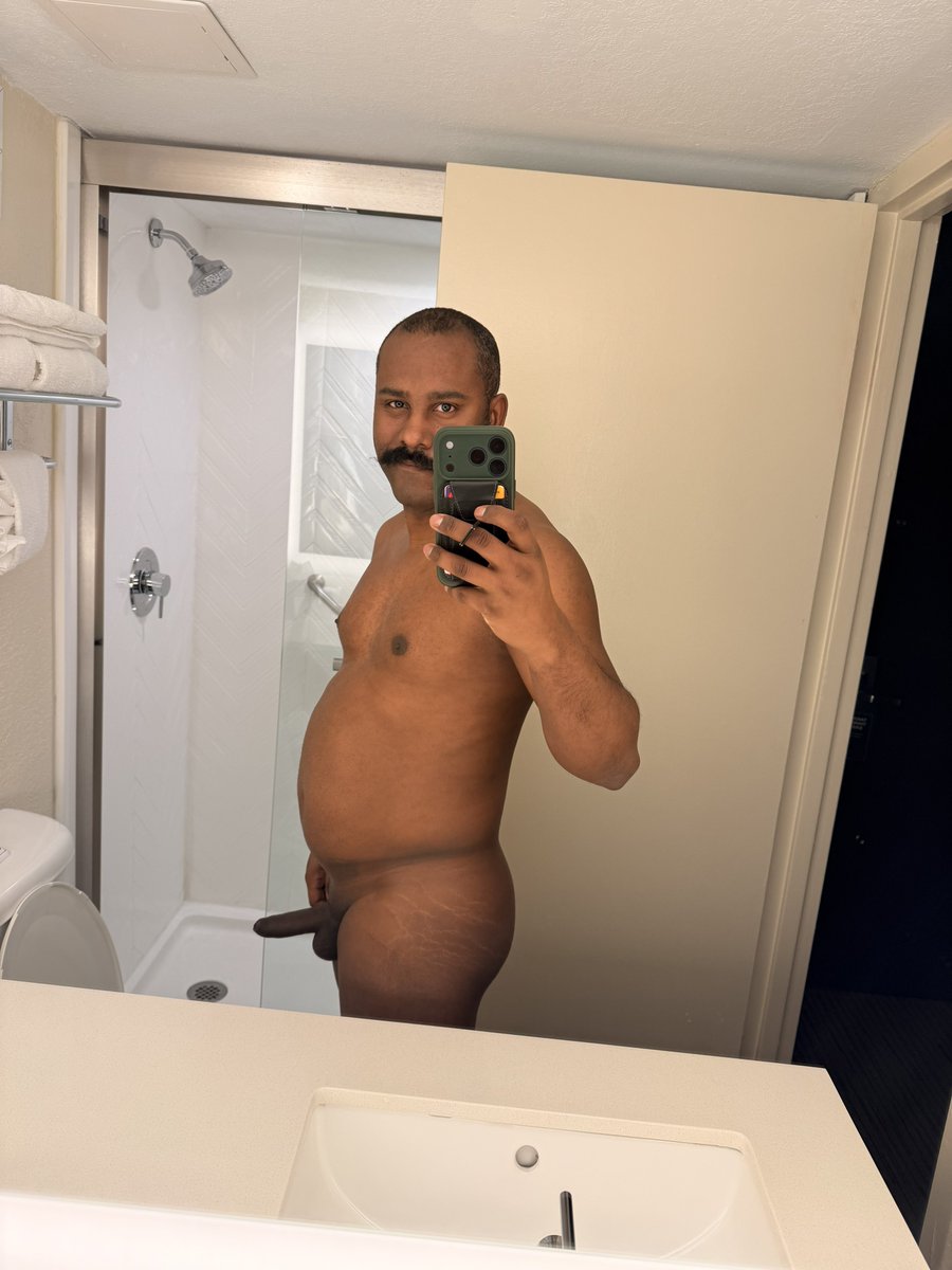DannyOF921's tweet photo. Jet legged and horny. So here’s some obligatory hotel bathroom photos. Happy Sunday! https://t.co/uuBexgk4DJ