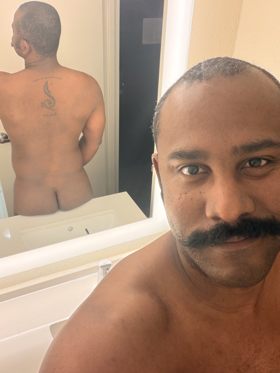 DannyOF921's tweet photo. Jet legged and horny. So here’s some obligatory hotel bathroom photos. Happy Sunday! https://t.co/uuBexgk4DJ