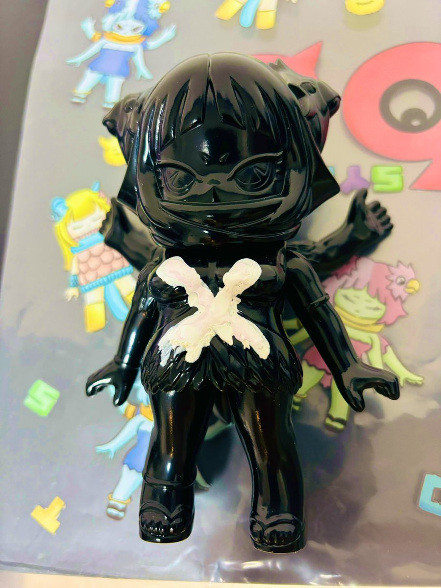 久しぶりに買えたP9TOYSさんのヨゲンちゃん 実は背中の羽にも少し銀の