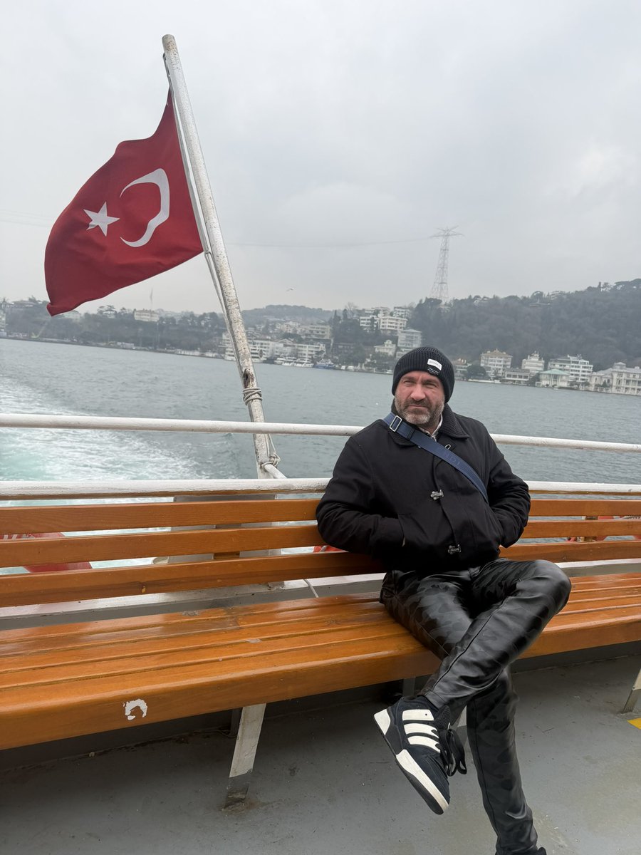 PEDRO FERRIZ tweet media