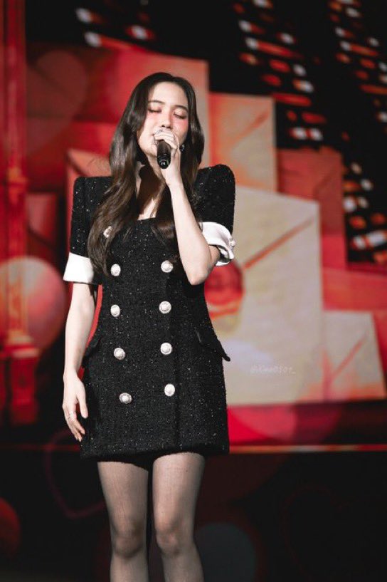 This pure beauty 🫠🫠

GF LOVE LETTER IN TAIPEI
#GirlFreenTaipeiFanmeeting