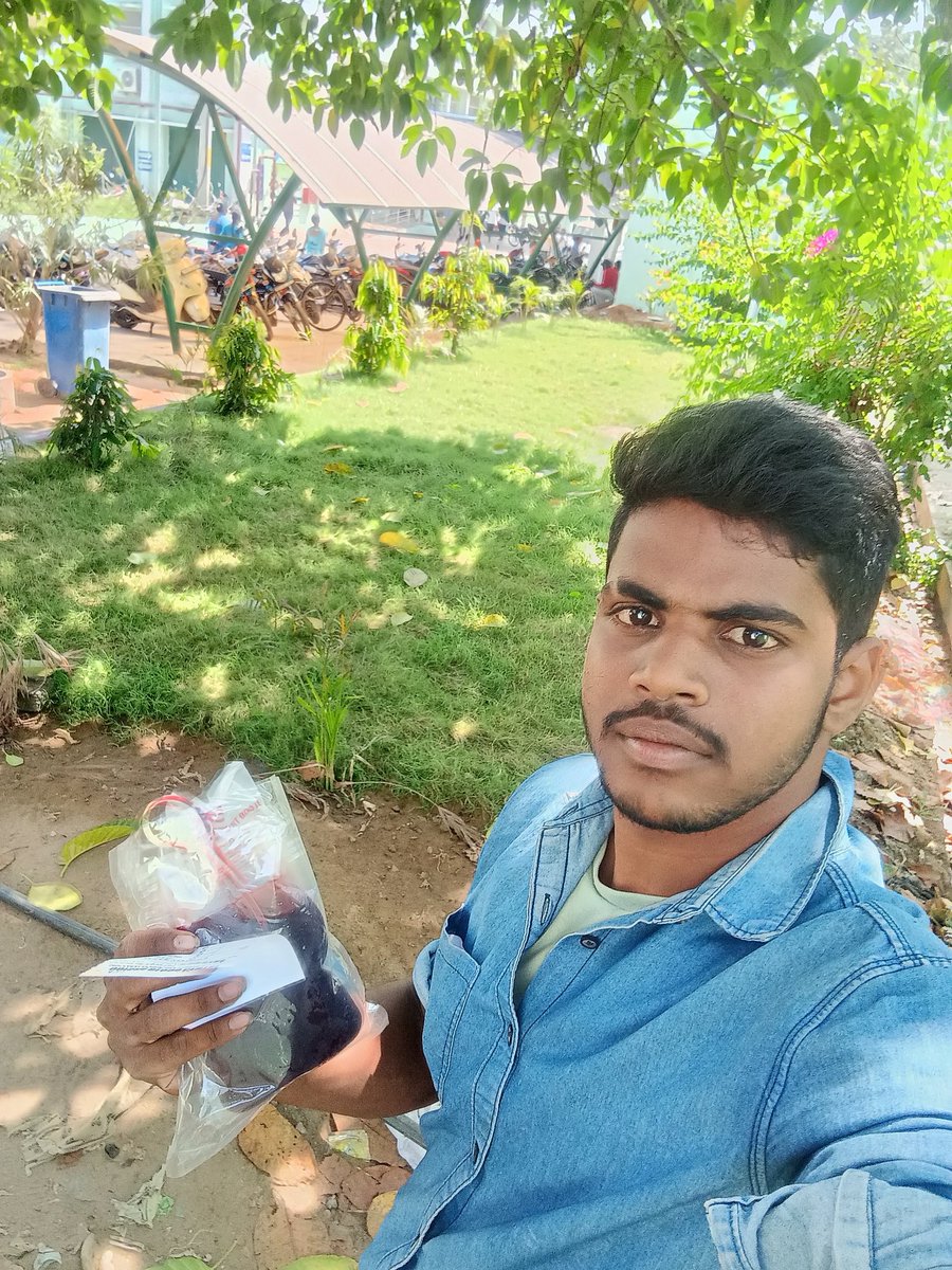 PitamboroB's tweet photo. @SKNonline anna . Na peru pitamboro behera from Odisha. Recent gane nana garu kidney failure to chanipoyaru. Chala appulu palu ayyam anna . Oka kidney ammedam ane situation lo unna . Please meru ee chinna tammudu kidney ni kapadali ani ni ee tammudu pitamboro. #skn 
#need help https://t.co/5JqUxldiTz