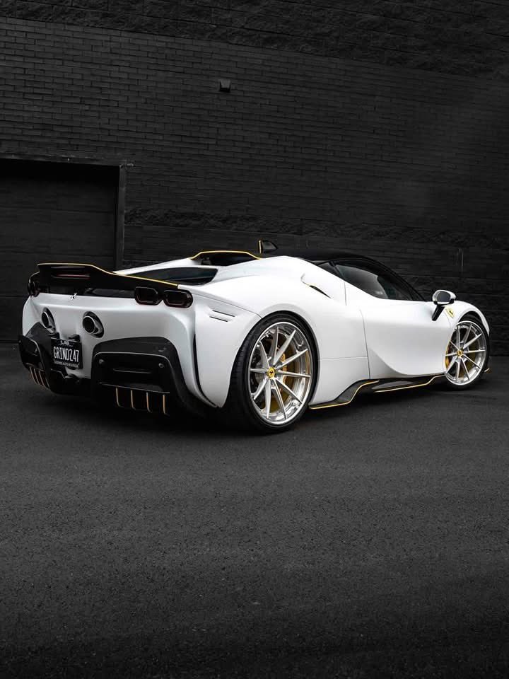 CarCultureCC's tweet photo. SF90 Stradale 🤍 https://t.co/cUaH0S1je8