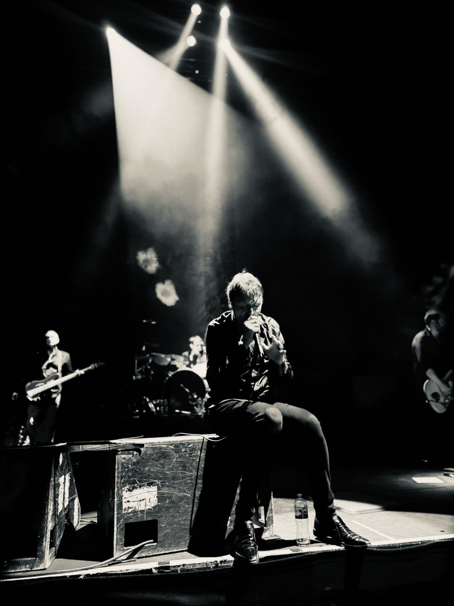 Jonf's tweet photo. @suedeHQ great gig at @yorkbarbican https://t.co/4wbHgeE0Hc