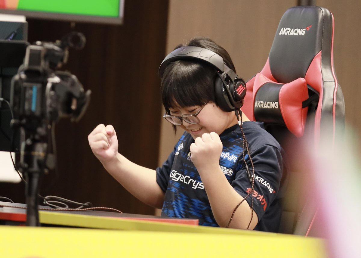 KijiLife's tweet image. GigaCrysta ぷよぷよグランプリ優勝直後のゆうき選手に聞いてみた

Q. 優勝のお祝いに今食べたいものは何ですか？

「えーいっぱい！どれも食いたい！焼肉も食いたいし、寿司も食いたいし、オムライスも食いたいし、全部食いたい！」

#SEGA #ぷよぷよ #ぷよNOW