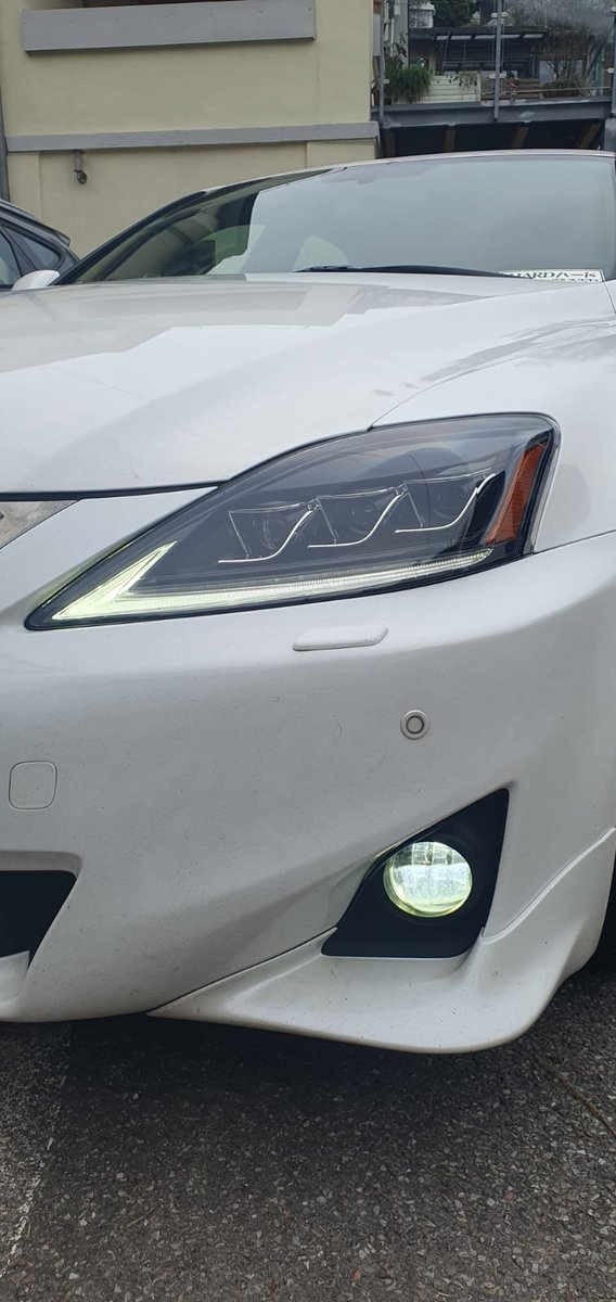 riefling_ecp's tweet photo. #new #led #headlights https://t.co/i4JxTpCoMF