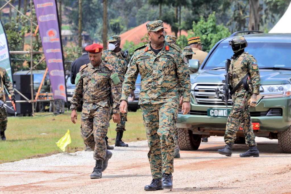 kabandamajwega's tweet photo. Strong leadership is about listening, planning, and acting. CDF Gen. @mkainerugaba embodies all three. Webale nnyo, Commander πΊπ¬ππΎ
#VisionaryLeadership #UPDFStrong #UgandaRising #Patriotism
@cdfupdf
@TrillUganda
@AtukuJenn
@assofficeMK https://t.co/Rfi0niLiSQ