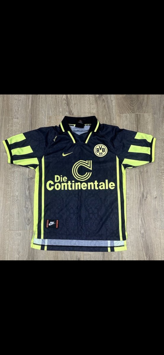 HSMdoesGAA's tweet photo. @TheyThinkKits @FootieShirtz @Flying_Scotty @ThisOneKit @ForbiddenShirts @ThePedronator @FootShirtAndy @grannysfootball @Morethanakit @kit_geek I change my mind on that question from month to month really. Am in a Dortmund away kit 1997 sorta mood right now though. https://t.co/wrp06BBRcp